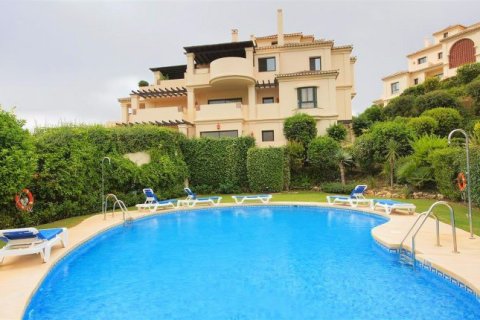 3 chambres Appartement à Benahavis, Spain No. 25182 1