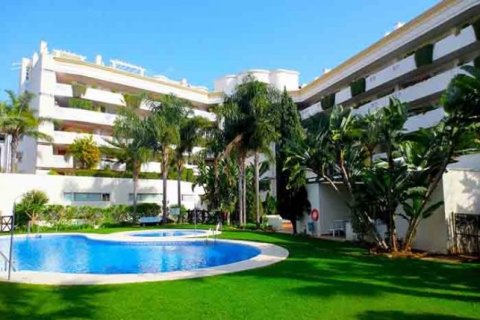 2 bedrooms Apartment in Puerto Banus, Spain No. 25180 1