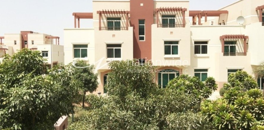 2 dormitorios Apartment en Al Ghadeer, UAE No. 3300