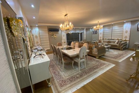 4+1 Apartment in Istanbul, Turkey No. 15377 7