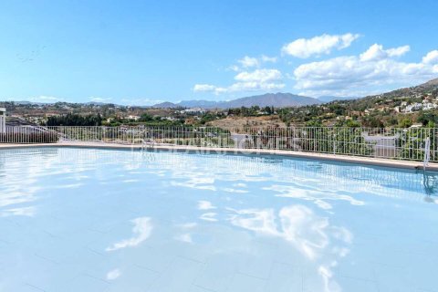 3 bedrooms Penthouse in Fuengirola, Spain No. 52902 6