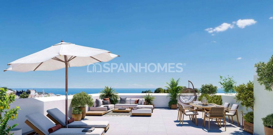 3 bedrooms Penthouse in Fuengirola, Spain No. 52902