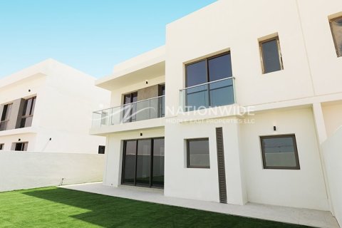 4 bedrooms Duplex on the Yas Island, UAE No. 4357 9