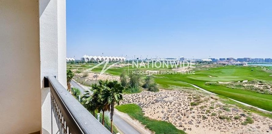 3 dormitorios Apartment en  Yas Island, UAE No. 4355