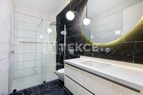 3+1 Apartment in Izmir, Turkey No. 17663 9