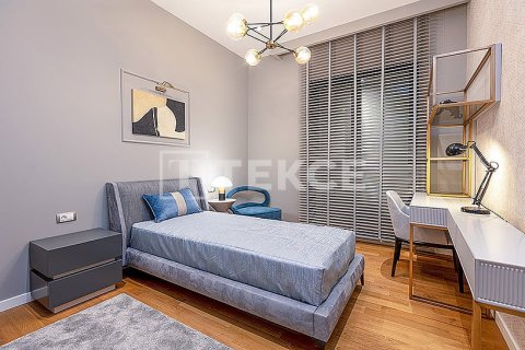 3+1 Apartment in Izmir, Turkey No. 17663 8