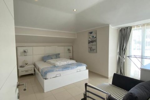 4 rooms Apartment in Oba, Turkey No. 17699 9