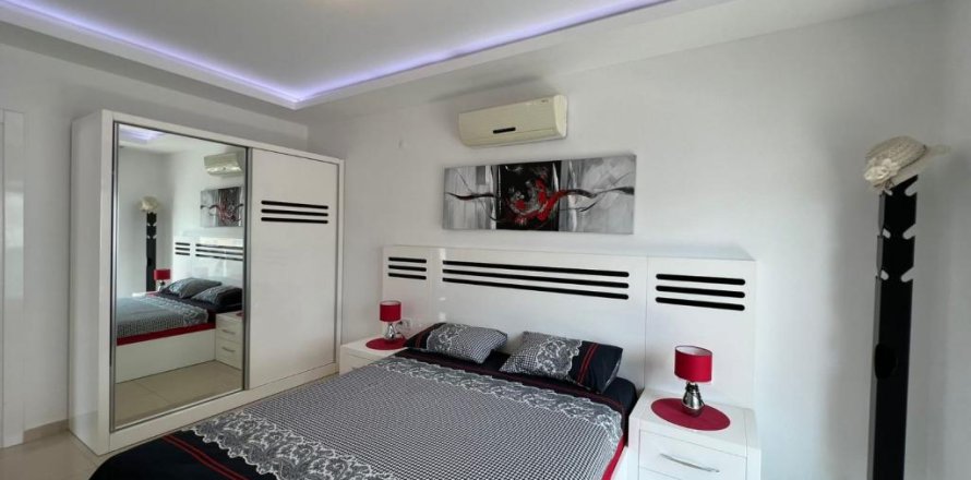 0+3 Apartment in Oba, Turkey No. 17698