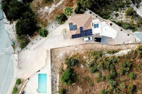 4 bedrooms Villa in Germasogeia, Cyprus No. 31349 1