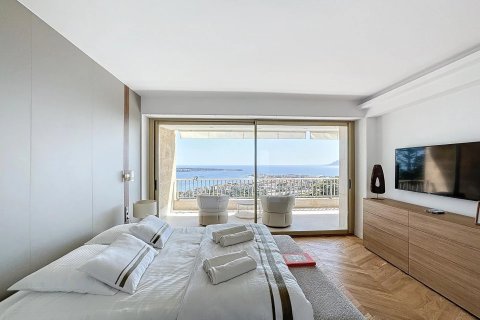 3 dormitorios Apartment en Cannes, France No. 75938 11