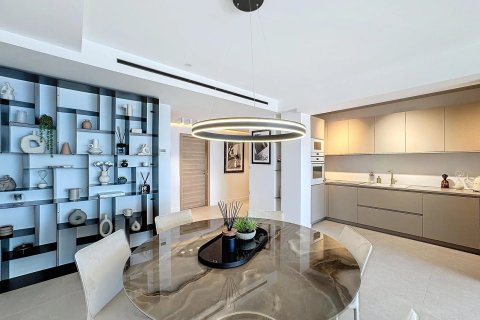 3 dormitorios Apartment en Cannes, France No. 75938 7