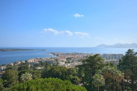 3 dormitorios Apartment en Cannes, France No. 75938 2