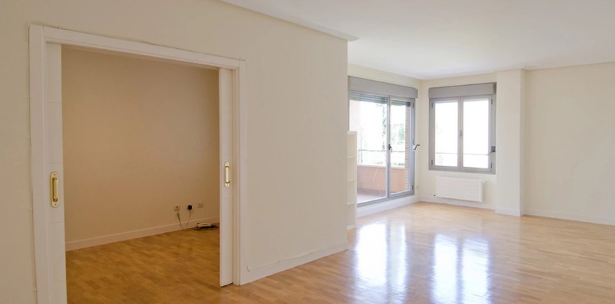 3 chambres Appartement à Madrid, Spain No. 26956