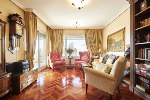 4 bedrooms Townhouse in Madrid, Spain No. 26955 9