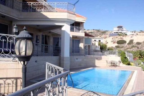 4 bedrooms House in Agios Tychonas, Cyprus No. 39658 4