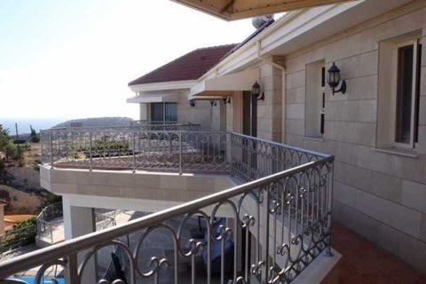 4 bedrooms House in Agios Tychonas, Cyprus No. 39658 6