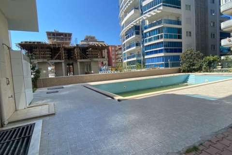 6+1 Penthouse in Mahmutlar, Turkey No. 12852 16