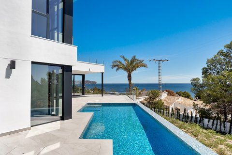 5 bedrooms Villa in Calpe, Spain No. 26045 1