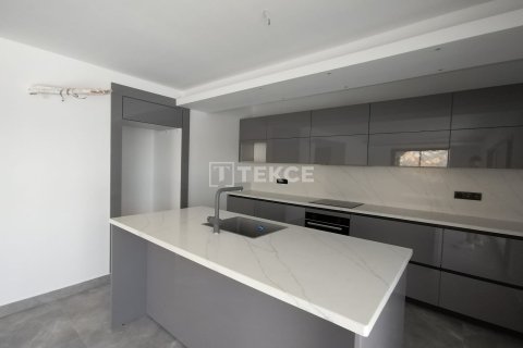 4+2 Villa en Fethiye, Turkey No. 16391 10