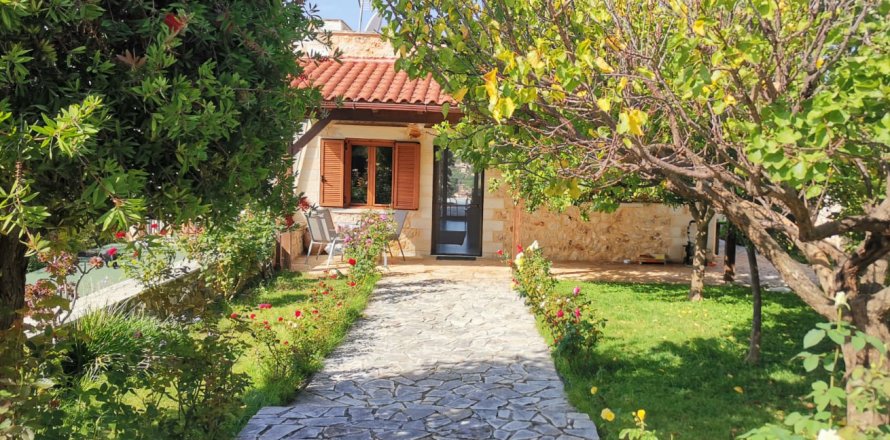 3 bedrooms House in Chania, Greece No. 23956