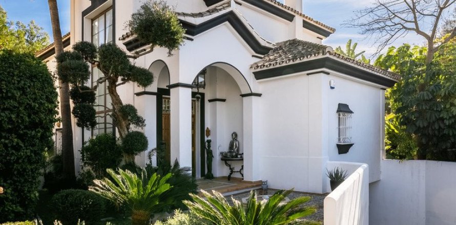 Studio House à Marbella, Spain No. 27545