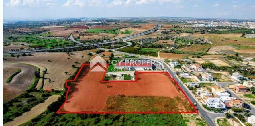 22061m² Land en Ormideia, Cyprus No. 64676