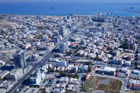 635m² Land en Larnaca, Cyprus No. 64677 3