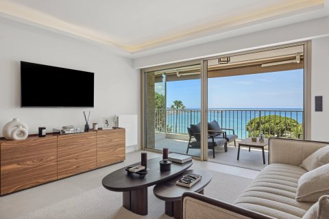 2 dormitorios Apartment en Cannes, France No. 67989 7