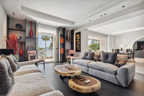 4 dormitorios Apartment en Cannes, France No. 67994 2