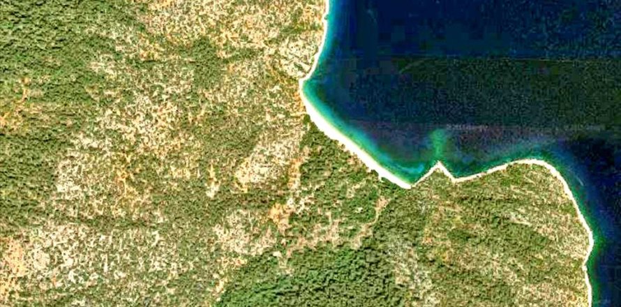 1300000m² Land à Solygeia, Greece No. 59571