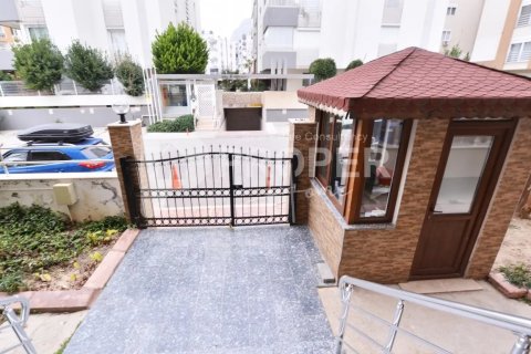 5 rooms Apartment in Konyaalti, Turkey No. 12623 4