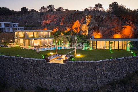 5+1 Villa in Bodrum, Turkey No. 18052 4