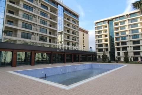 2+1 Apartment in Esenyurt, Turkey No. 11205 2