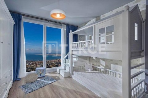 2+1 Apartment en Esenyurt, Turkey No. 11205 23