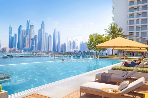 Квартира с 3 спальнями в EMAAR Beachfront, ОАЭ №7119 2