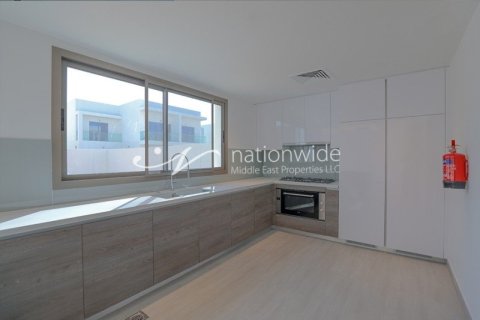 3 dormitorios Duplex en  Yas Island, UAE No. 3778 5