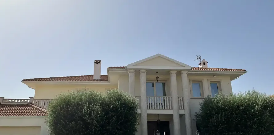 5 bedrooms Villa in Enkomi, Cyprus No. 31236