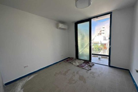 2 bedrooms Penthouse in Limassol, Cyprus No. 40869 7