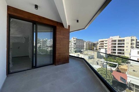 2 bedrooms Penthouse in Limassol, Cyprus No. 40869 3