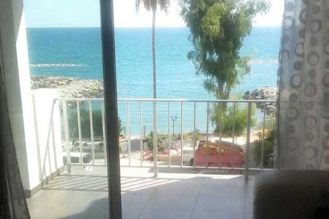 3 bedrooms Apartment in Germasogeia, Cyprus No. 33241 2