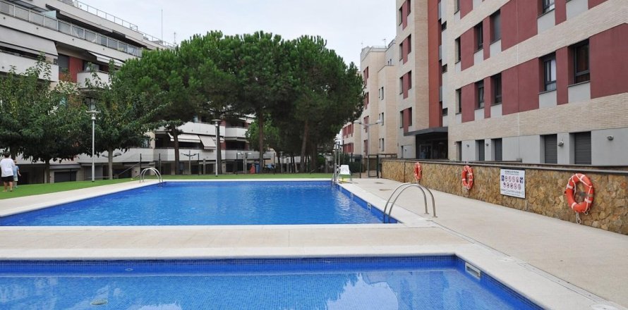 4 bedrooms Apartment in Lloret de Mar, Spain No. 26300