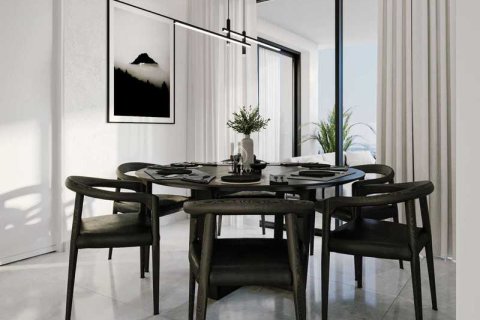 3 bedrooms Apartment in Limassol, Cyprus No. 77731 9