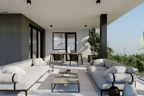 3 bedrooms Apartment in Limassol, Cyprus No. 77731 3