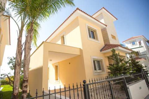 3 dormitorios Villa en Limassol, Cyprus No. 50819 1