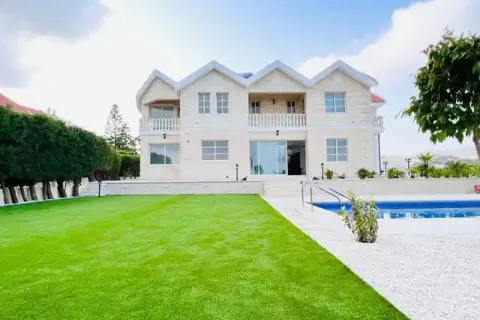 5 bedrooms Villa in Palodeia, Cyprus No. 46600 1