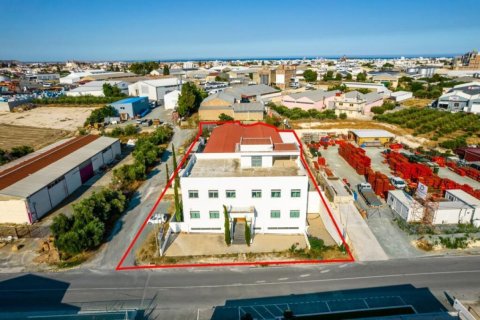 1308m² Commercial property in Larnaca, Cyprus No. 47484 1