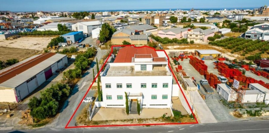 1308m² Commercial property in Larnaca, Cyprus No. 47484