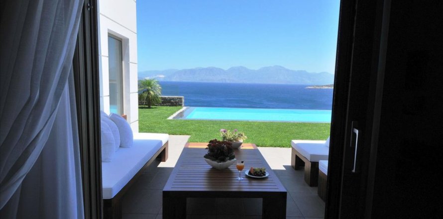 3 bedrooms Villa in Lasithi, Greece No. 49540