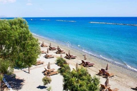 3 bedrooms Apartment in Germasogeia, Cyprus No. 77749 6