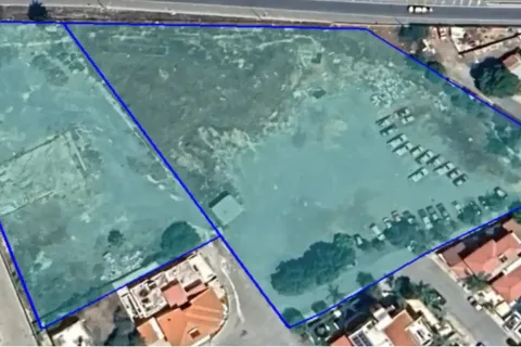 10033m² Land in Mesa Geitonia, Cyprus No. 44098 1